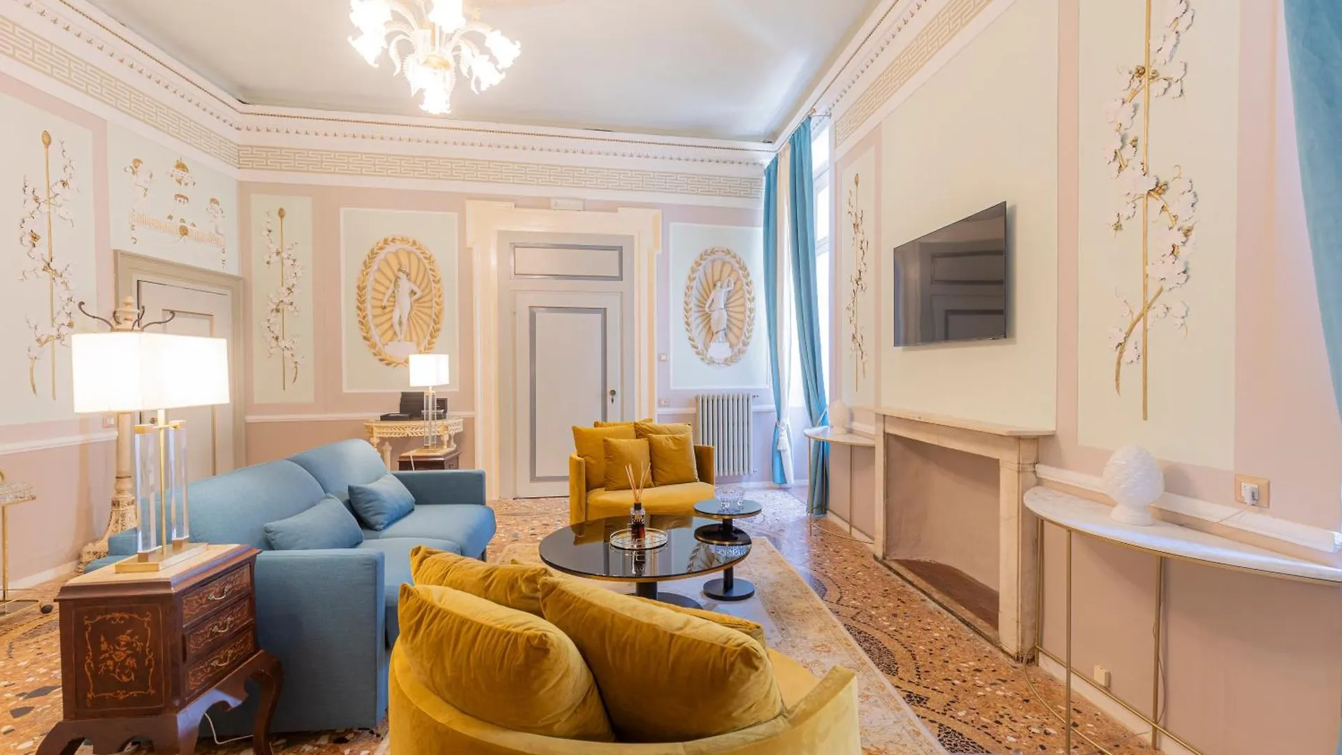 Corte Realdi - Palazzo Camozzini Verona