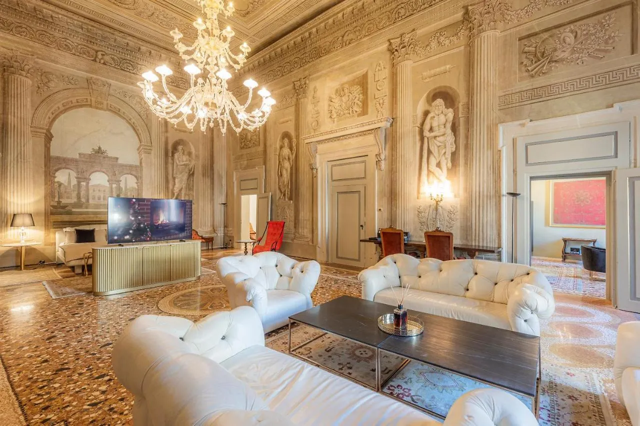 Corte Realdi - Palazzo Camozzini Verona 0*,  Italy